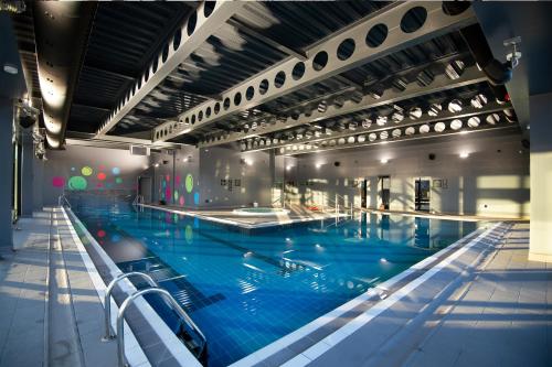 Village Hotel Southampton Eastleigh - Facilities and Amenities