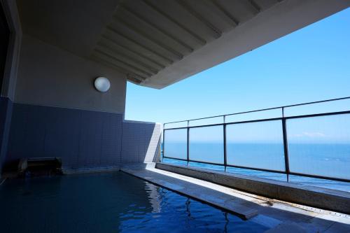 Wakamatsu Hot Spring Resort Review - Accommodation Options