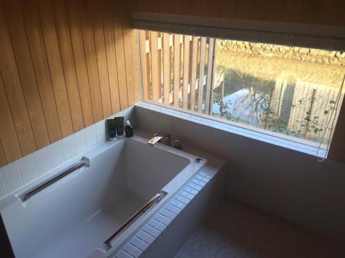 Waterside Cottage Heron - Accommodation Features