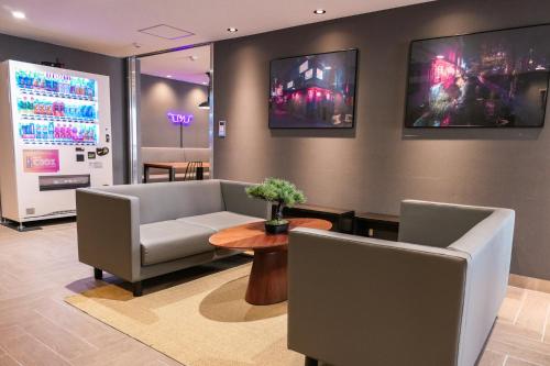 WAYFARER Shinsaibashi - Hotel Overview