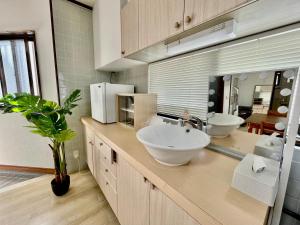 West Villa - Guest Feedback Highlights