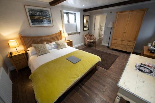 Wheelwrights Arms Country Inn & Pub - Room Types and Amenities