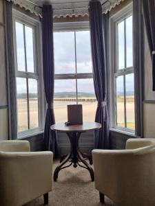 Ye Olde Fighting Cocks - Accommodation Options