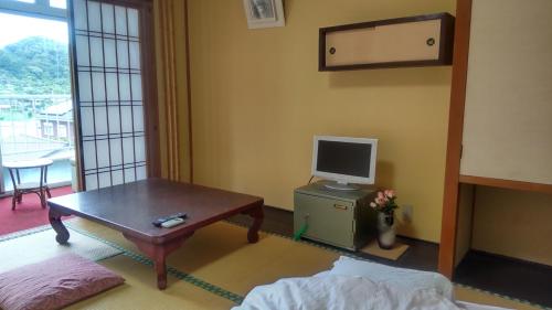 Yoshioka Ryokan - Room Types and Amenities