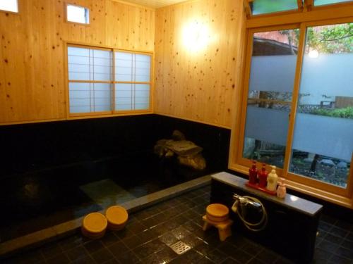 Yudanaka Tawaraya Ryokan - Accommodation Options