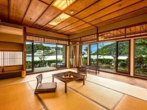 Yukai Resort Premium Koshinoyu - Amenities and Facilities