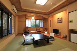 Yusakaso - Room Types and Amenities