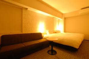 AB Hotel Fuji - Complimentary and Paid Services