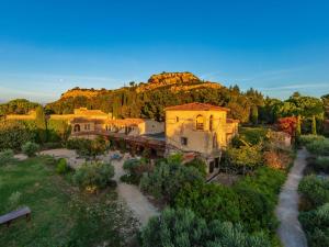 Abbey of the Holy Cross, Garrigae - Special Events and Packages