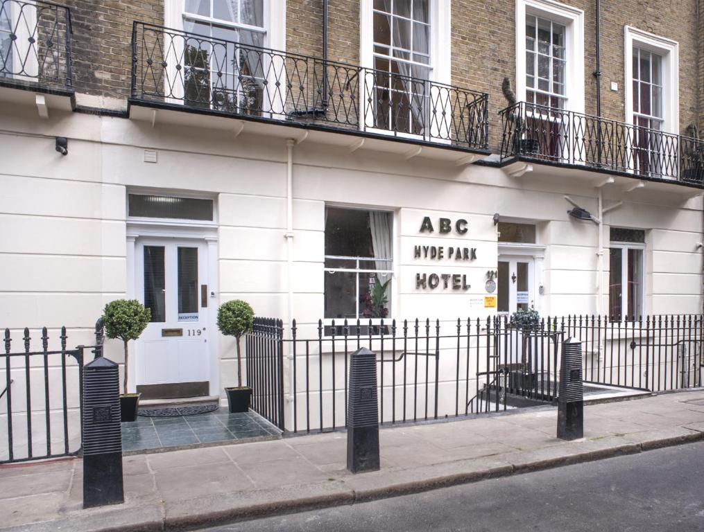 ABC Hyde Park Hotel - Amenities Offered