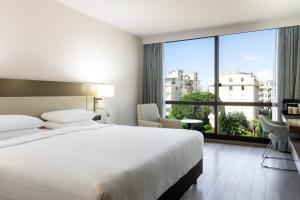 AC Hotel by Marriott Nice - Room Features
