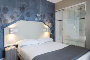 Ambassador Hotel - Amenities and Features