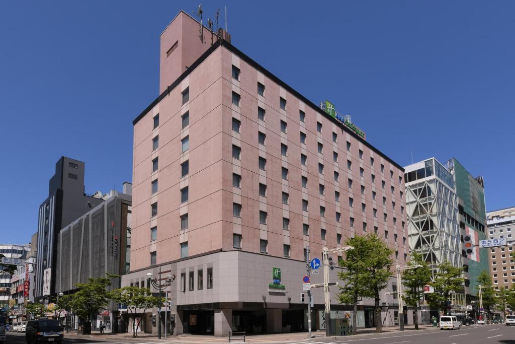 ANA Holiday Inn Sapporo Susukino, an IHG Hotel - Hotel Facilities and Services