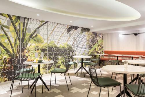 Aparthotel Adagio Paris Centre Tour Eiffel - Amenities and Services