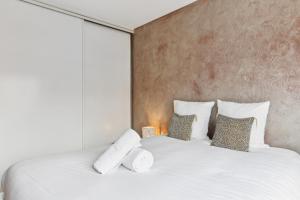 Apartment Near the Eiffel Tower - Amenities and Features