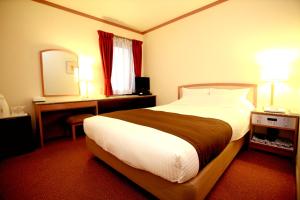 Arrow Hotel in Shinsaibashi - Free Breakfast Included - Amenities and Services