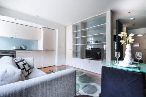 Artillery Lane - Guest Ratings Overview