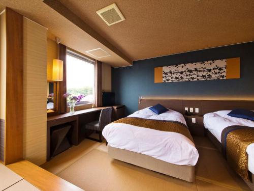 Asahiro - Amenities and Services