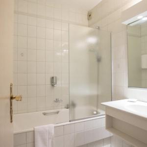 Auberge Du Cheval Blanc Since 1785 - Dining and Culinary Experience