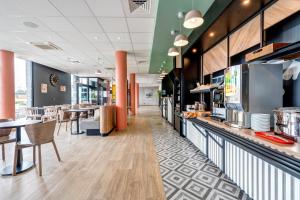 B&B HOTEL Le Port Marly Saint Germain En Laye - Guest Reviews and Ratings