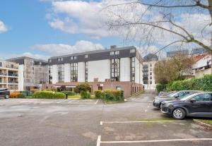 B&B HOTEL Paris Porte De Châtillon - Accommodations and Amenities