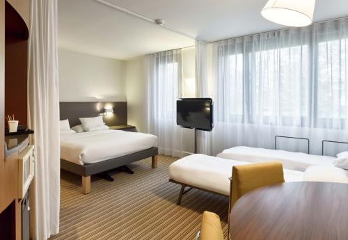 B&B HOTEL Vélizy East - Points About Your Stay