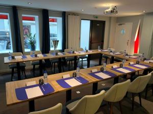 Best Western Empire Elysees - Location and Guest Experience