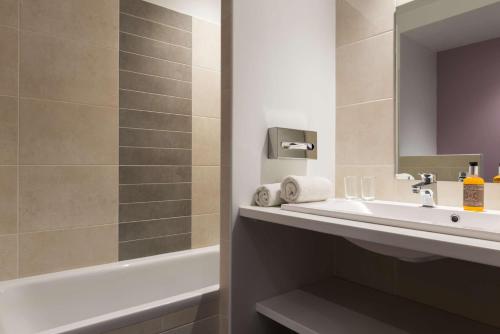 Best Western Le Galice City Center - Facilities and Services