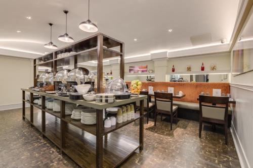 Best Western Mornington Hotel Hyde Park - Room Types and Features