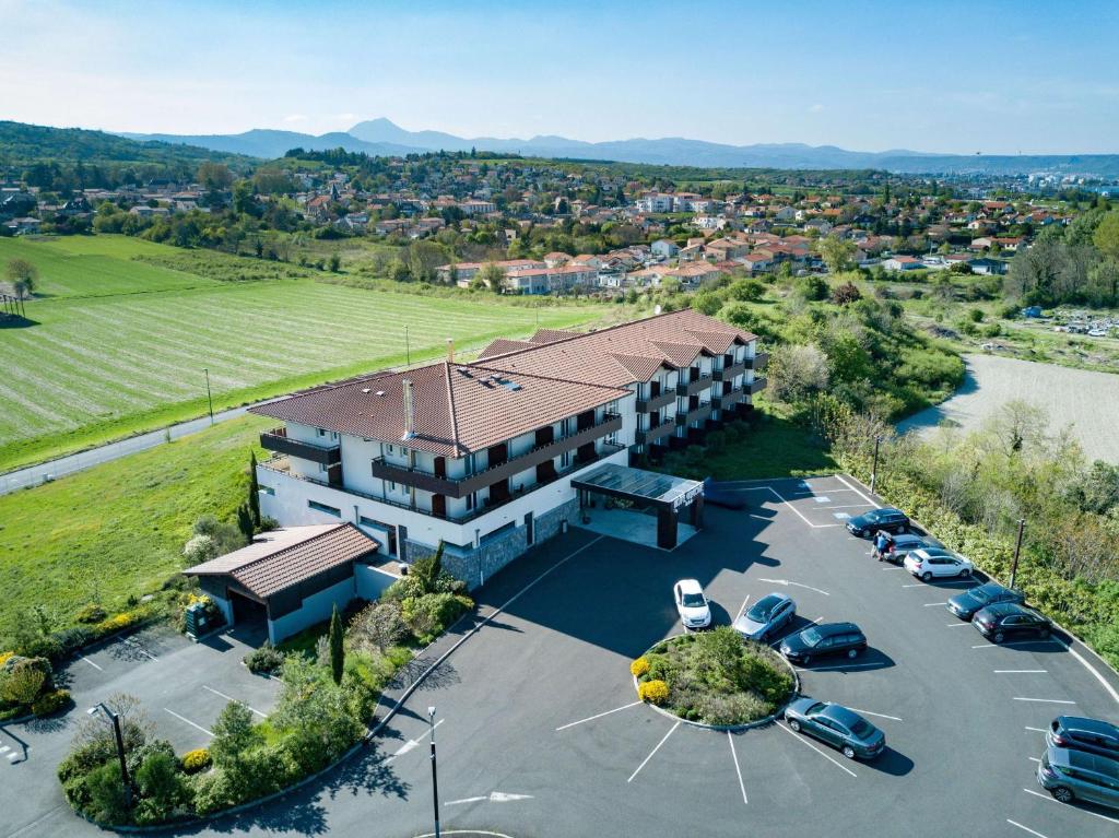 Best Western Plus Hotel Gergovie - Location and Accessibility