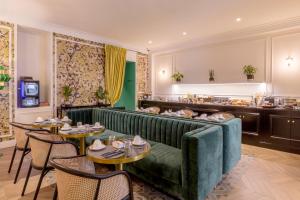Best Western Premier Hotel Roosevelt - Amenities and Guest Experience