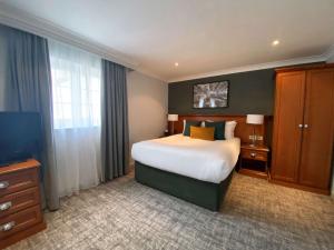 Best Western Premier Yew Lodge East Midlands Airport - Dining Options