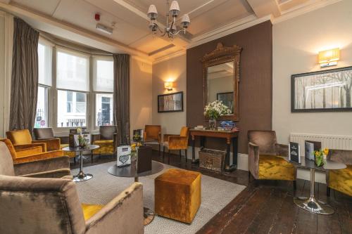 Blanch House - Amenities and Services