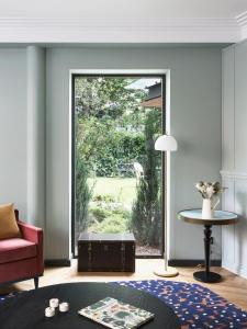 Botanist Hotel - Location and Accessibility