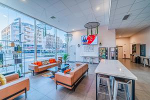 Break & Home Paris Italy Porte De Choisy - Location and Accessibility