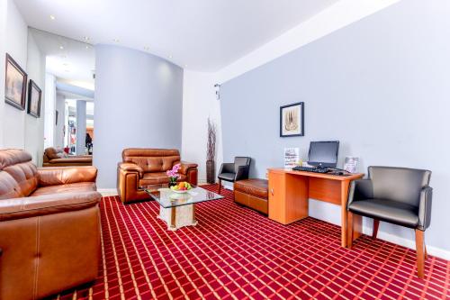 Brunel Hotel - Amenities and Services