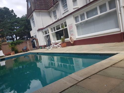 Burley Court Hotel - Hotel Amenities and Services
