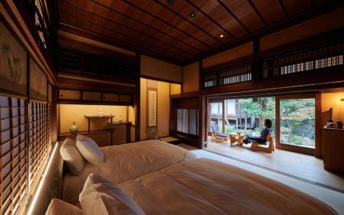 BYAKU Narai - Guest Ratings and Reviews