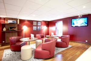 Campanile Paris East - Porte De Bagnolet - Languages Spoken