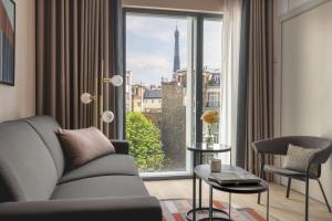 Canopy By Hilton Paris Trocadero - Dining Options and Experience