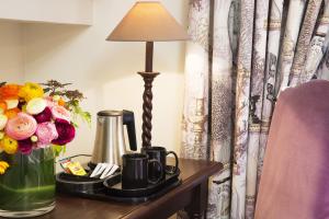 Castex Hotel - Room Features and Amenities