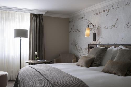 Castle Hotel Windsor - Guest Ratings and Highlights