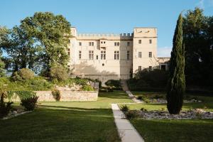 Castle of Pondres - Accommodation Options