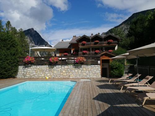 Chalet Hotel Les Airelles - Amenities and Services