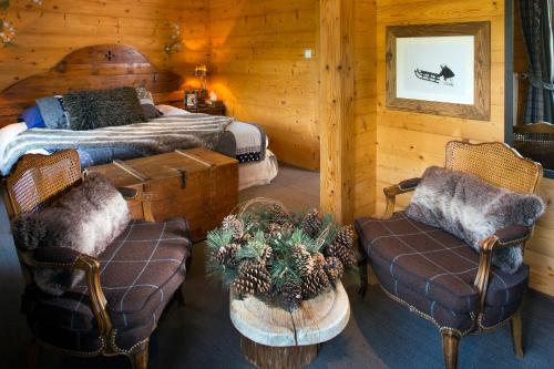 Chalet Hotel Les Cimes - Nearby Attractions and Guest Feedback