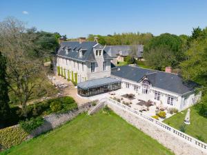 Château De Noirieux - Facilities and Amenities