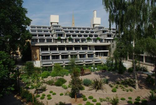 Christs College Cambridge - Facilities and Services