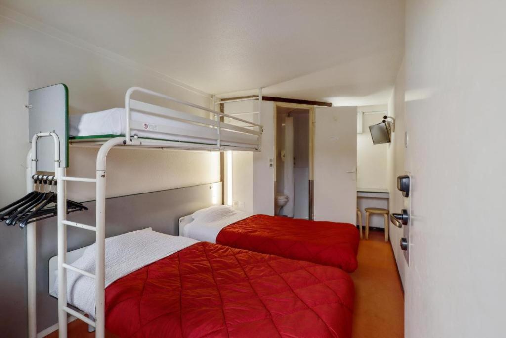 Citea Access Poissy - Business & Tourism Residence - La Defense & Saint Lazare Less 30 Minutes - On-Site Facilities