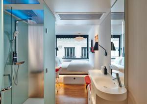 Citizenm Paris Opera - Location and Guest Experience