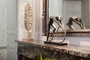 Clos St Eloi, The Originals Relais - Dining and Location Highlights